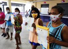 Acolhidos nos abrigos emergenciais recebem certidões de nascimento (Foto: Bruno Cecim / Ag.Pará)